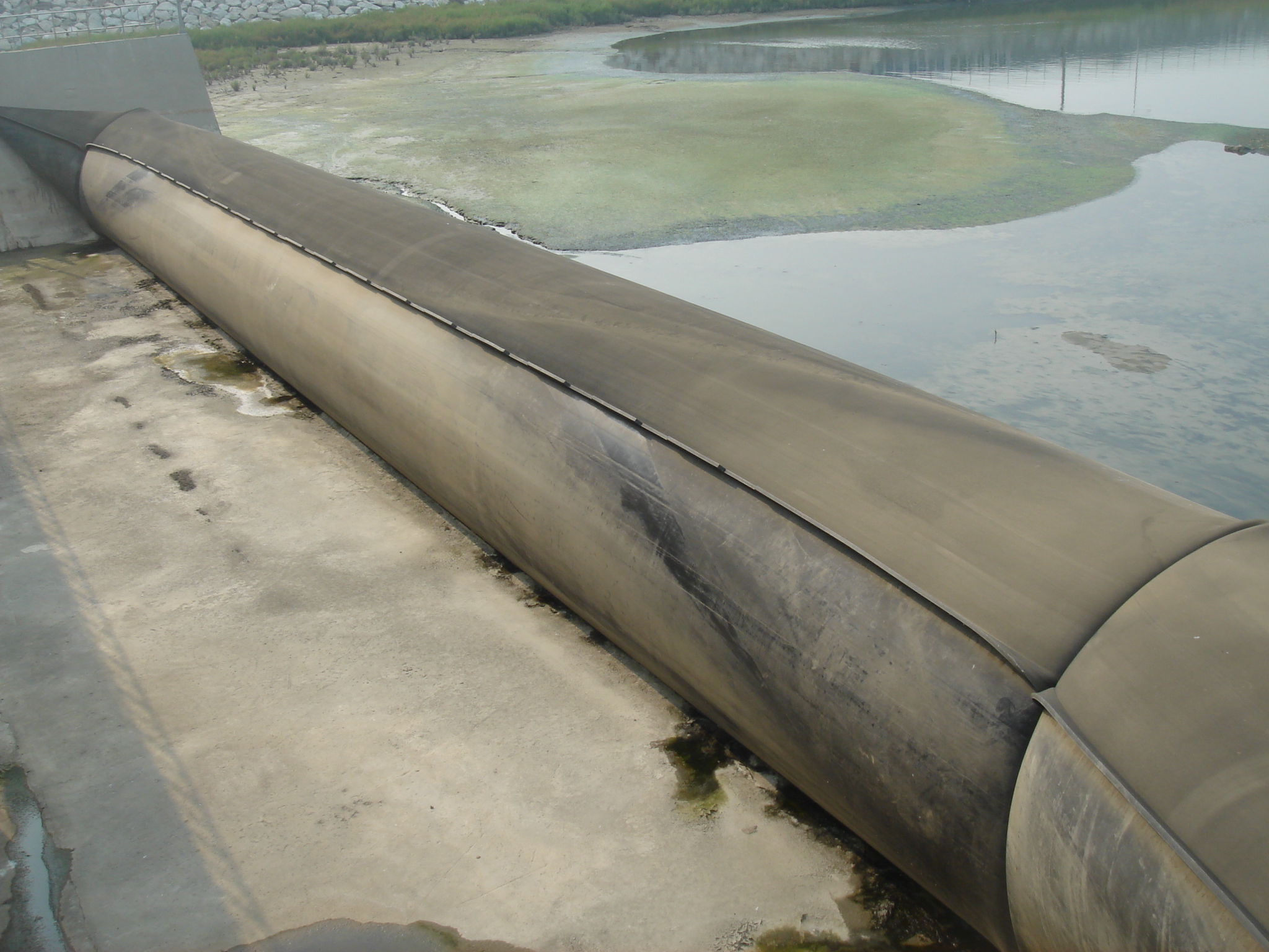 防水水で満たされたインフレータブルゴムダム水インフレータブルゴム堰